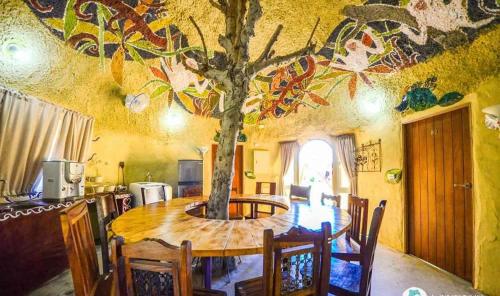 HI-BI Outer Space House BnB - Kenting