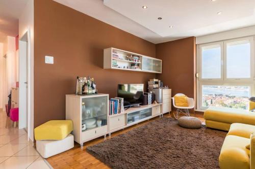 Apartment Penthouse Ema, Split (photo 7)