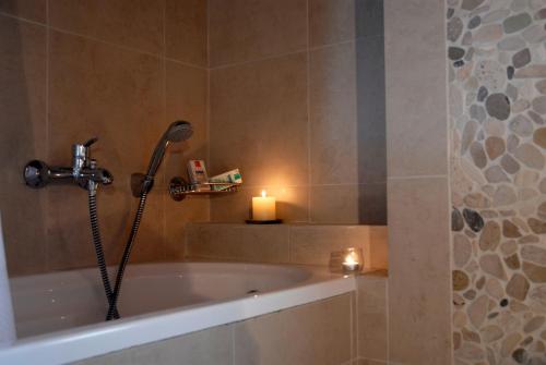 Mistral Hotel - image 13