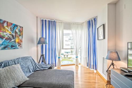 Apartamento lujo& piscina junto Barcelona Centro