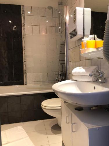 Hotel Goldenes Lamm 8.7km von Bad Camberg entfernt