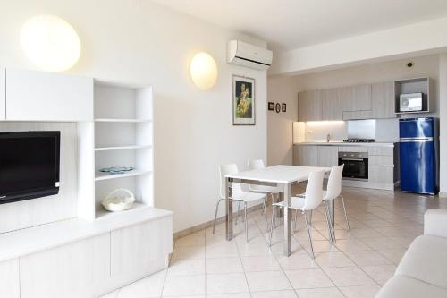 2 bedrooms, 3 beds