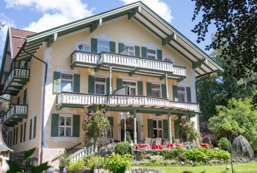 Villa Adolphine - Hotel - Rottach-Egern
