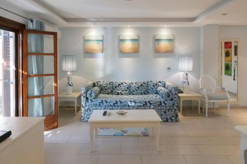 Suite, executive