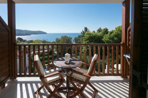 Magic Hotel - image 13
