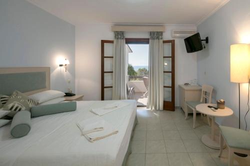 Magic Hotel - image 2