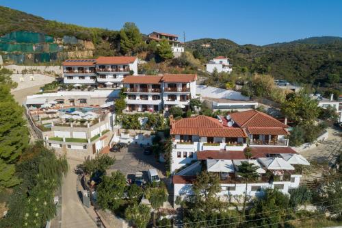 Magic Hotel - image 14