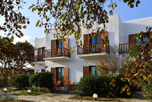 Swiss Home Hotel in Naoussa