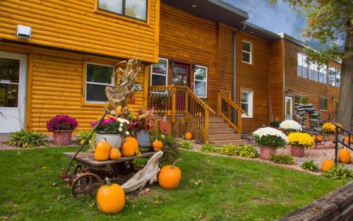 Curriers Lakeview Lodge - 출입구