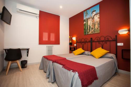 Hostal Aresol - image 13