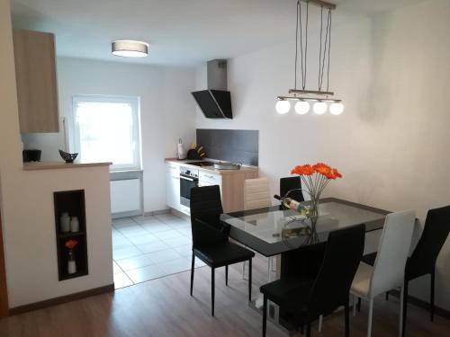 Kitchen, Ferienwohnung am Reinhardswald - Eichenlaub - mit Sauna in Trendelburg