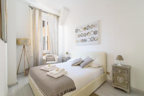 White Napoleone Apartment, Рим (фото 5)