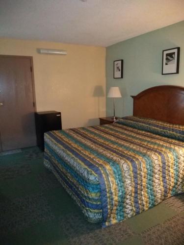 Red Carpet Inn-Macon - main image