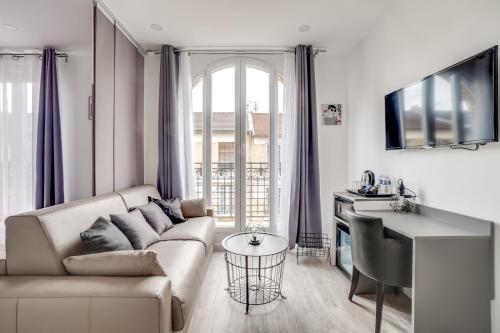 Paris Hotel in Clichy