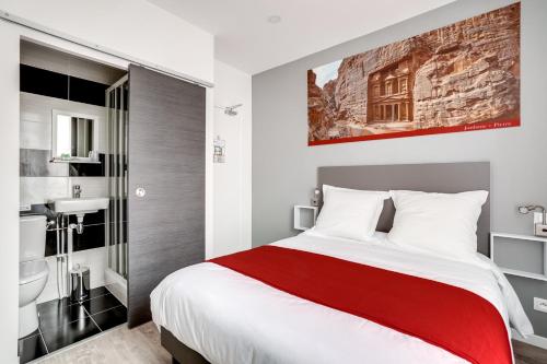 Paris Hotel - image 10