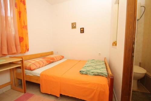 Seaside secluded apartments Cove Smokvina Hvar - 4036 - image 6