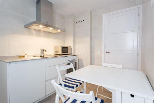 FARO Family Home by Cadiz4Rentals - image 11