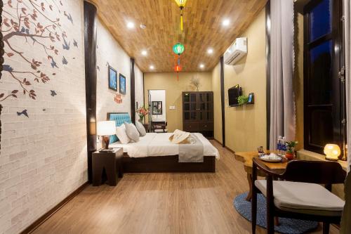 room detail thumbnail 1