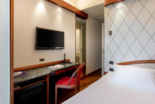 1 twin bed
