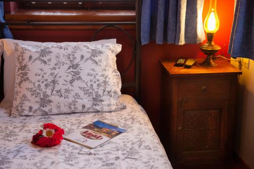 1 king bed, 2 sofa beds