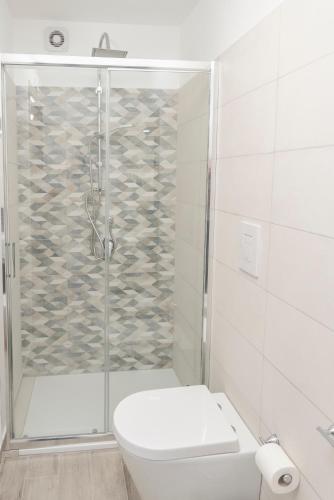 Economy Double or Twin Room image 5
