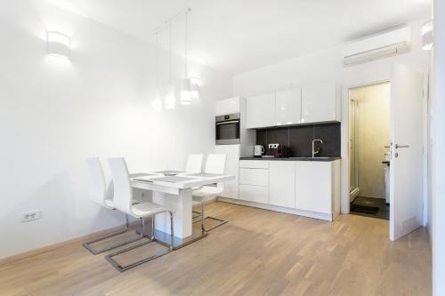 Urban Style Apartments by Loft 2