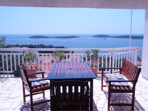  Room in Hvar town with sea view, balcony, air conditioning, Wi-Fi (3723-4) in Hvar