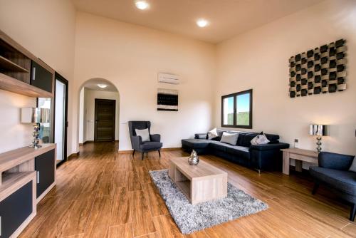 5 star luxury villa, private heated pool, golf & sea views.