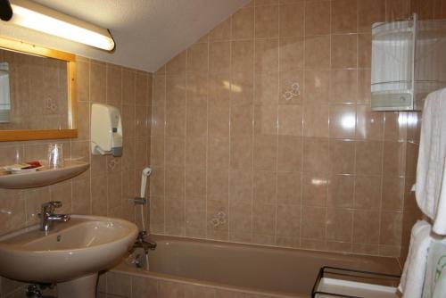Hotel Le Chamois Logis - image 12