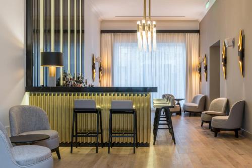 ผับ/เลาจน์, S Paul City Hotel in ชานเมืองลิมาโซล