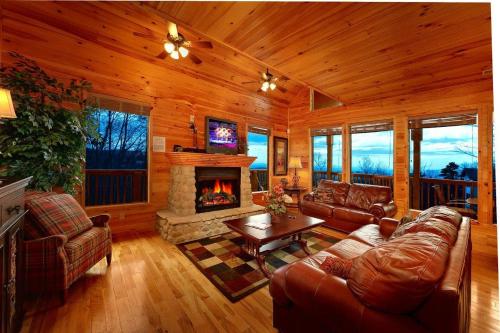 Emerald City Lights #203 - Two Bedroom Cabin Gatlinburg (TN)