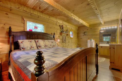 Americana #115 - One Bedroom Cabin Pigeon Forge (TN)