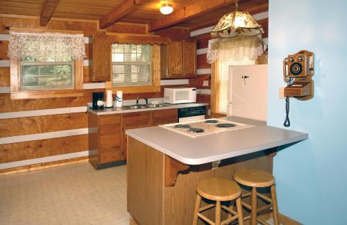 Dream Weaver #1527 - One Bedroom Cabin Gatlinburg (TN)