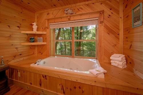 Suite Harmony #243 - Two Bedroom Cabin Gatlinburg (TN)