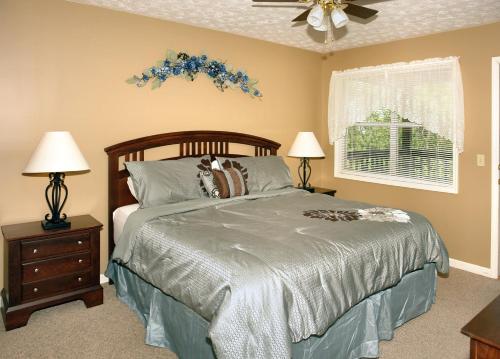 Angel's Roost #1320 - Two Bedroom Cabin Gatlinburg (TN)