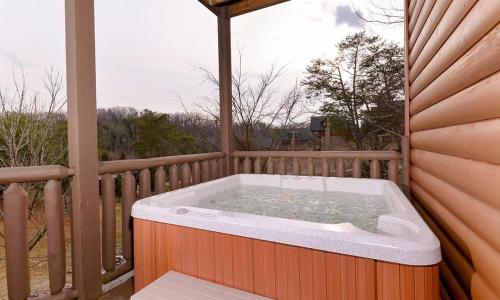 Papa Bear Lodge #565 - Five Bedroom Cabin