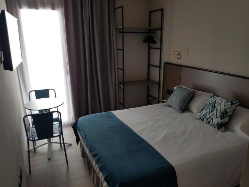 HOTEL TORRENT - image 11
