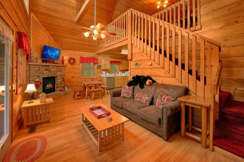 Always Misbehavin #1412 - One Bedroom Cabin Gatlinburg (TN)
