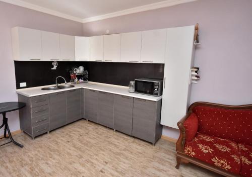 virtuve, Guesthouse Ushba View in Mazeri
