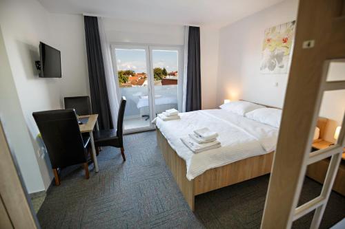 Hostel Mali Pariz in Slavonski Brod