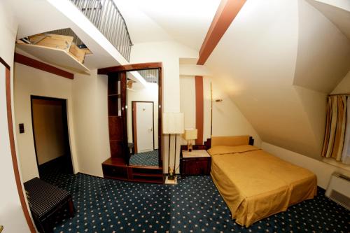 Hotel Podzamcze - image 14