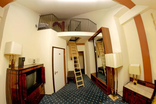 Hotel Podzamcze - image 13