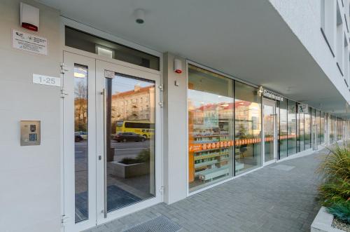 City Studio 1B in a great location