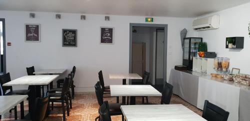 ห้องอาหาร, Hotel Althea - Piscine et Sauna in เบซิเยร์