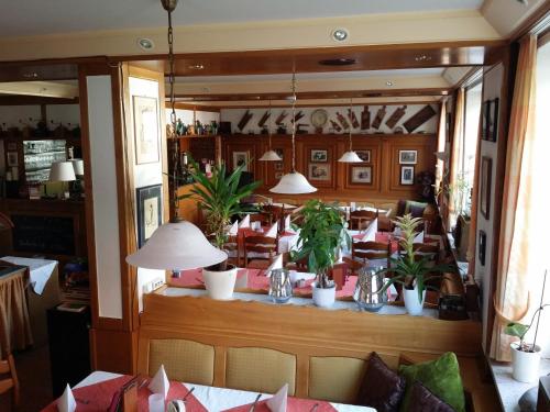 Restaurant, Hotel-Landgasthof Grüner Baum - Dittigheim (Hotel-Landgasthof Gruner Baum - Dittigheim) in Tauberbischofsheim