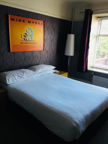Hotel Celebrity - image 9