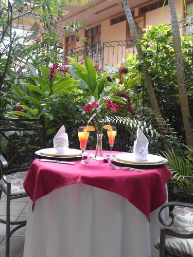 Κήπος, Hotel Cafe in Τζινοτέγκα