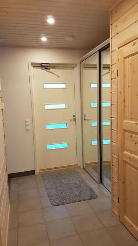 Aurinkolinna 12 in 卡爾瓦拉