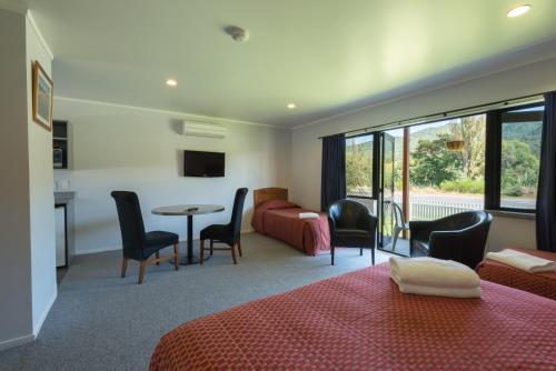 Oasis Motel Tokaanu Room Type - Large Studio