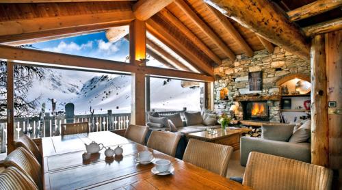 Le Joseray Chalet Sleeps 12 WiFi gîte à louer Strambinello